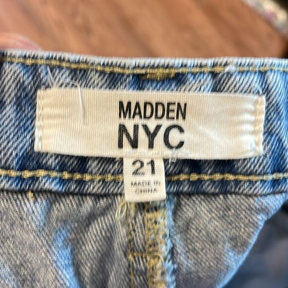 Madden NYC Jean Shorts, distressed, cotton denim, 21 - Picture 6 of 7